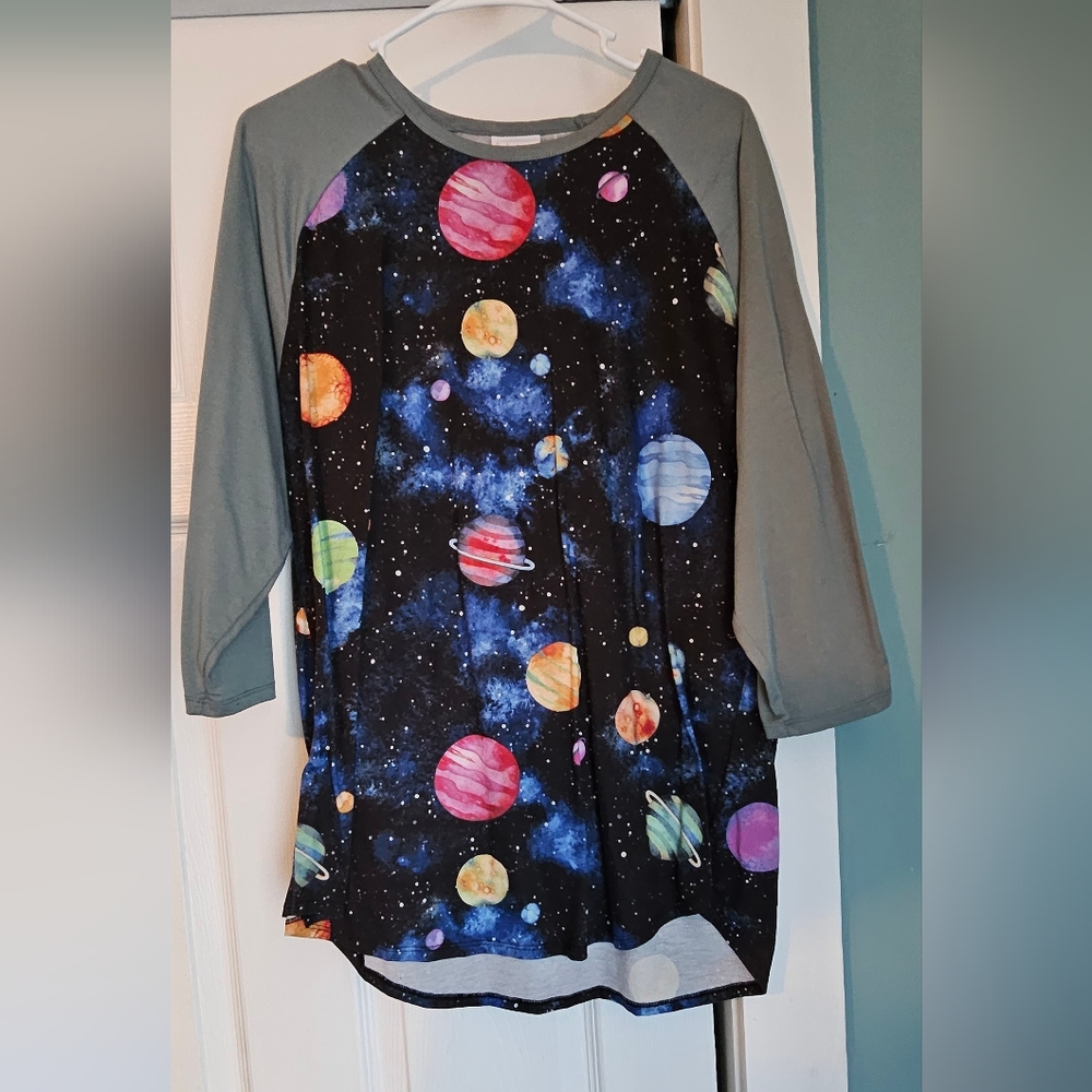 Lularoe randy tee